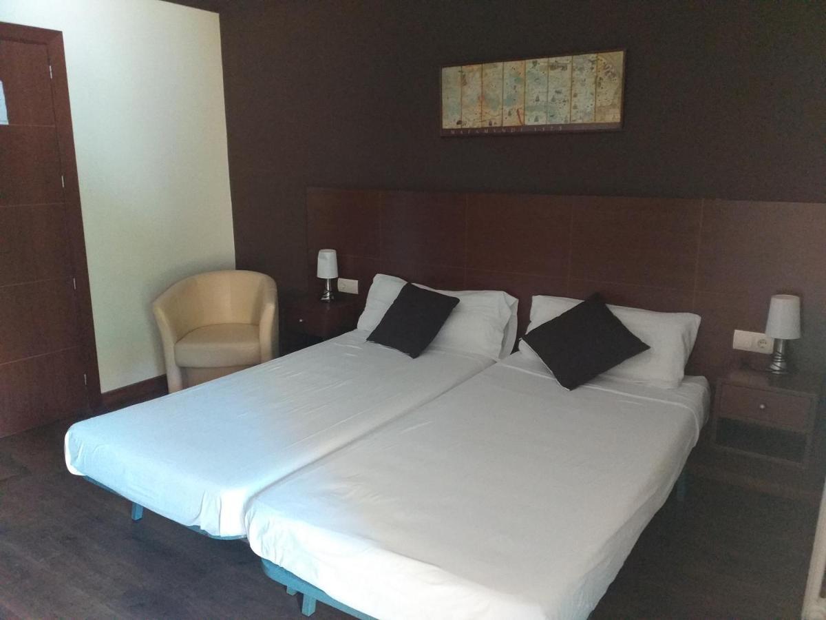 Hostal Sant Marcal Amer 외부 사진